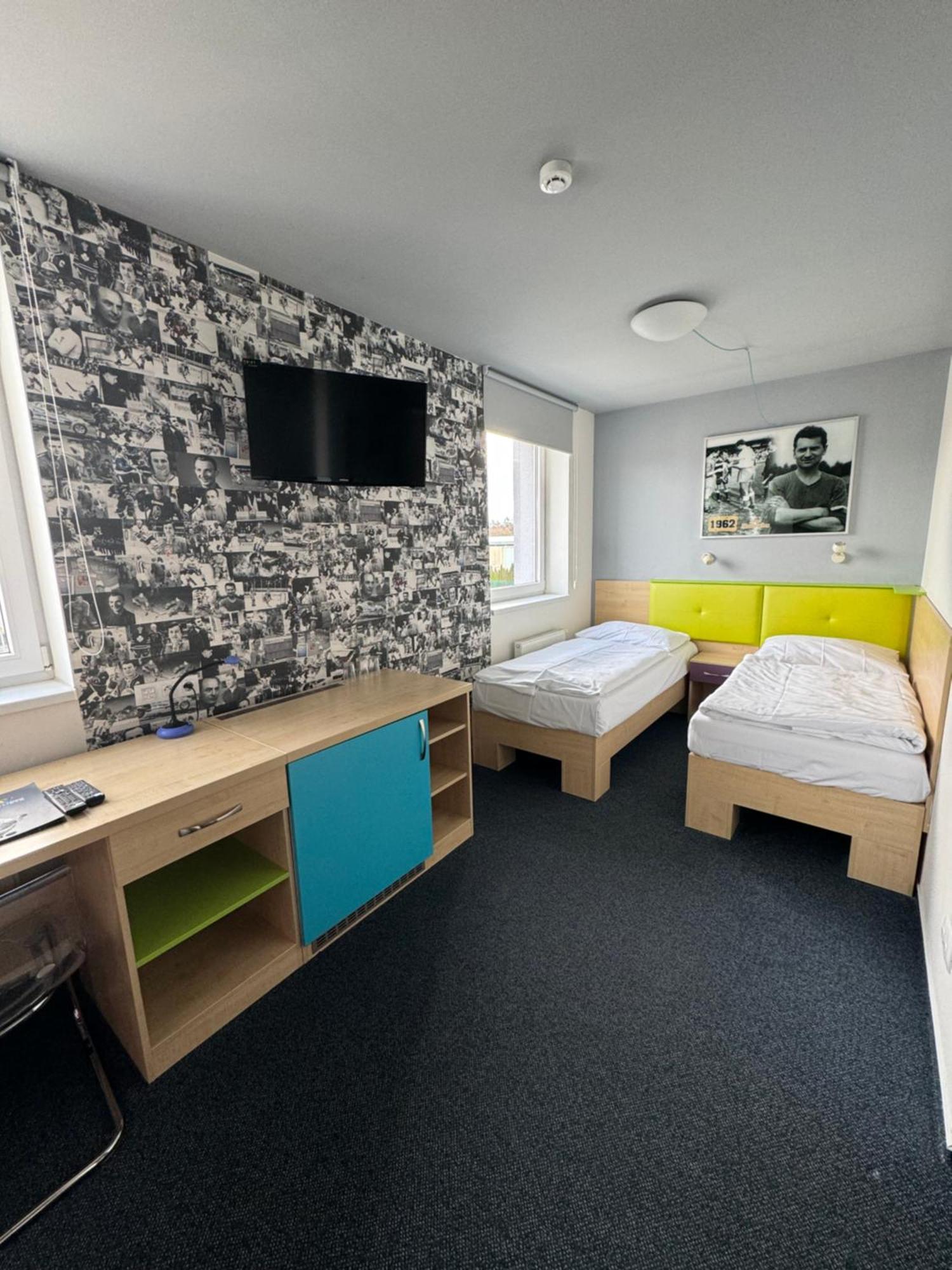 Sport Hotel Sletiste Kladno Extérieur photo