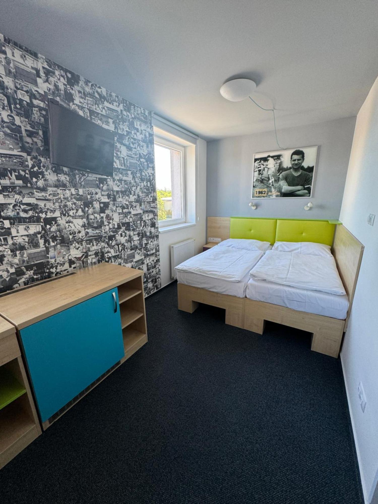 Sport Hotel Sletiste Kladno Extérieur photo