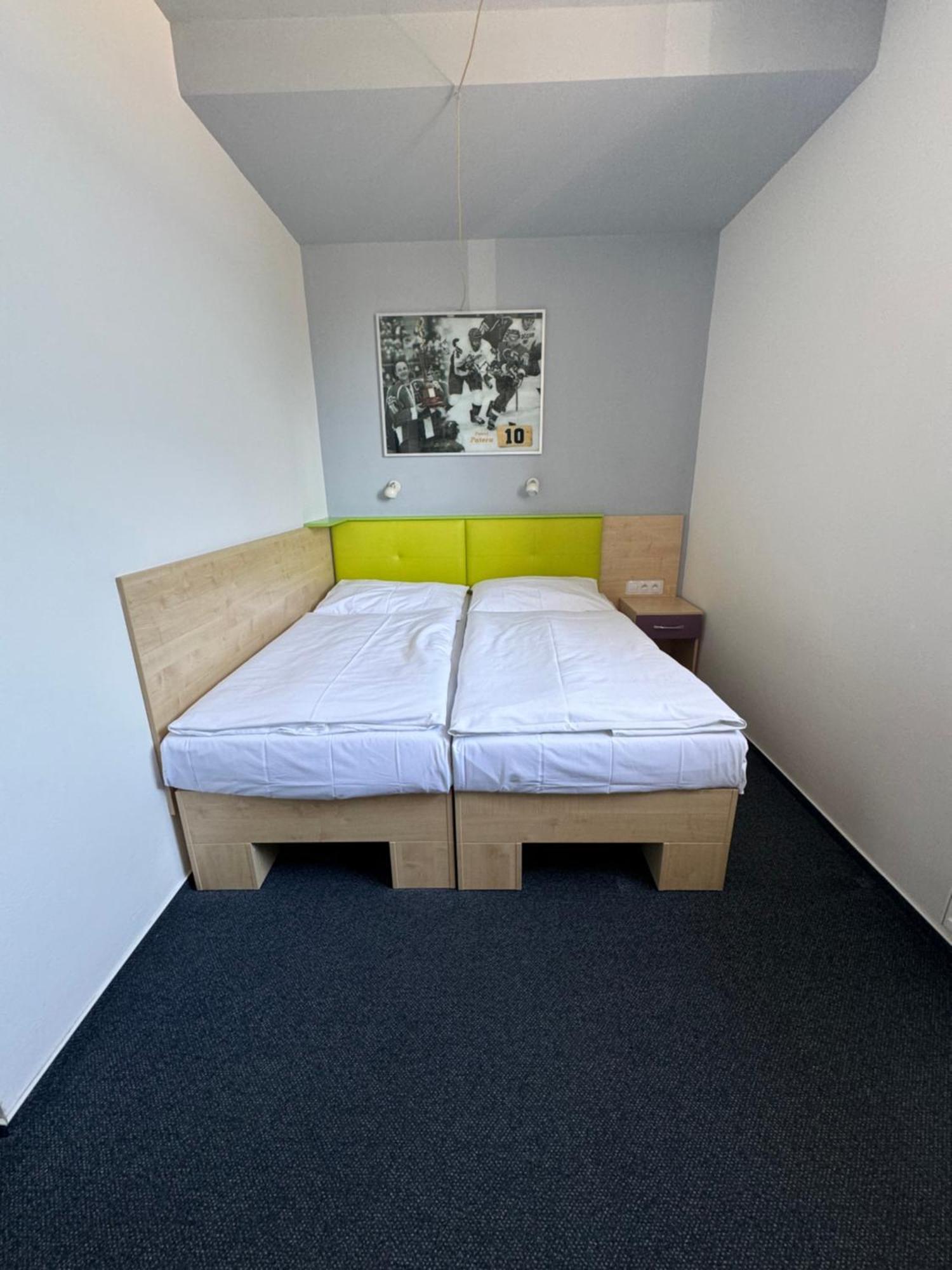 Sport Hotel Sletiste Kladno Extérieur photo