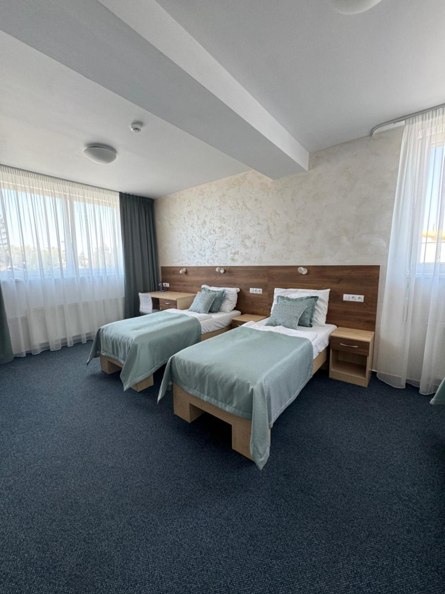 Sport Hotel Sletiste Kladno Extérieur photo
