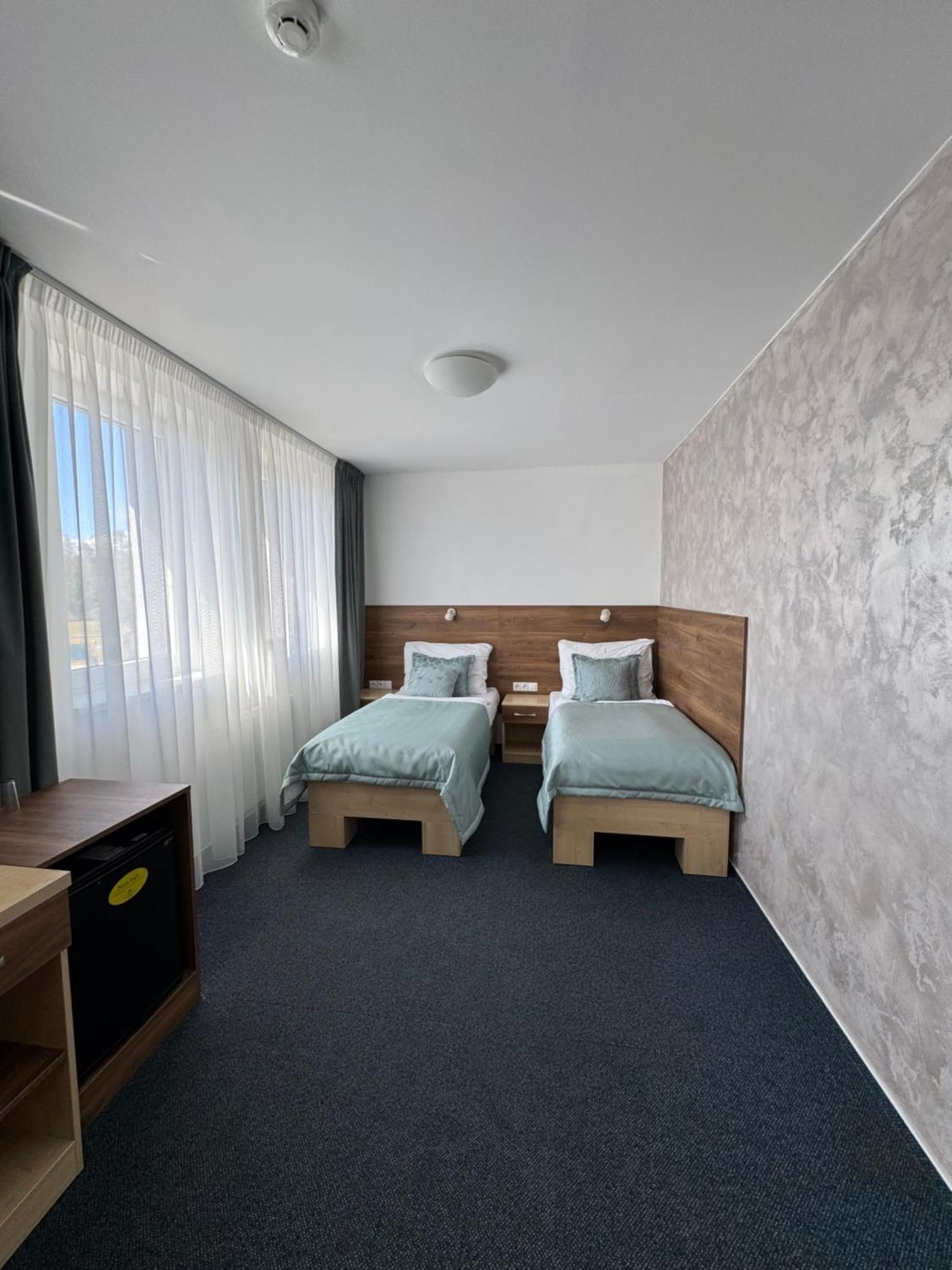 Sport Hotel Sletiste Kladno Extérieur photo