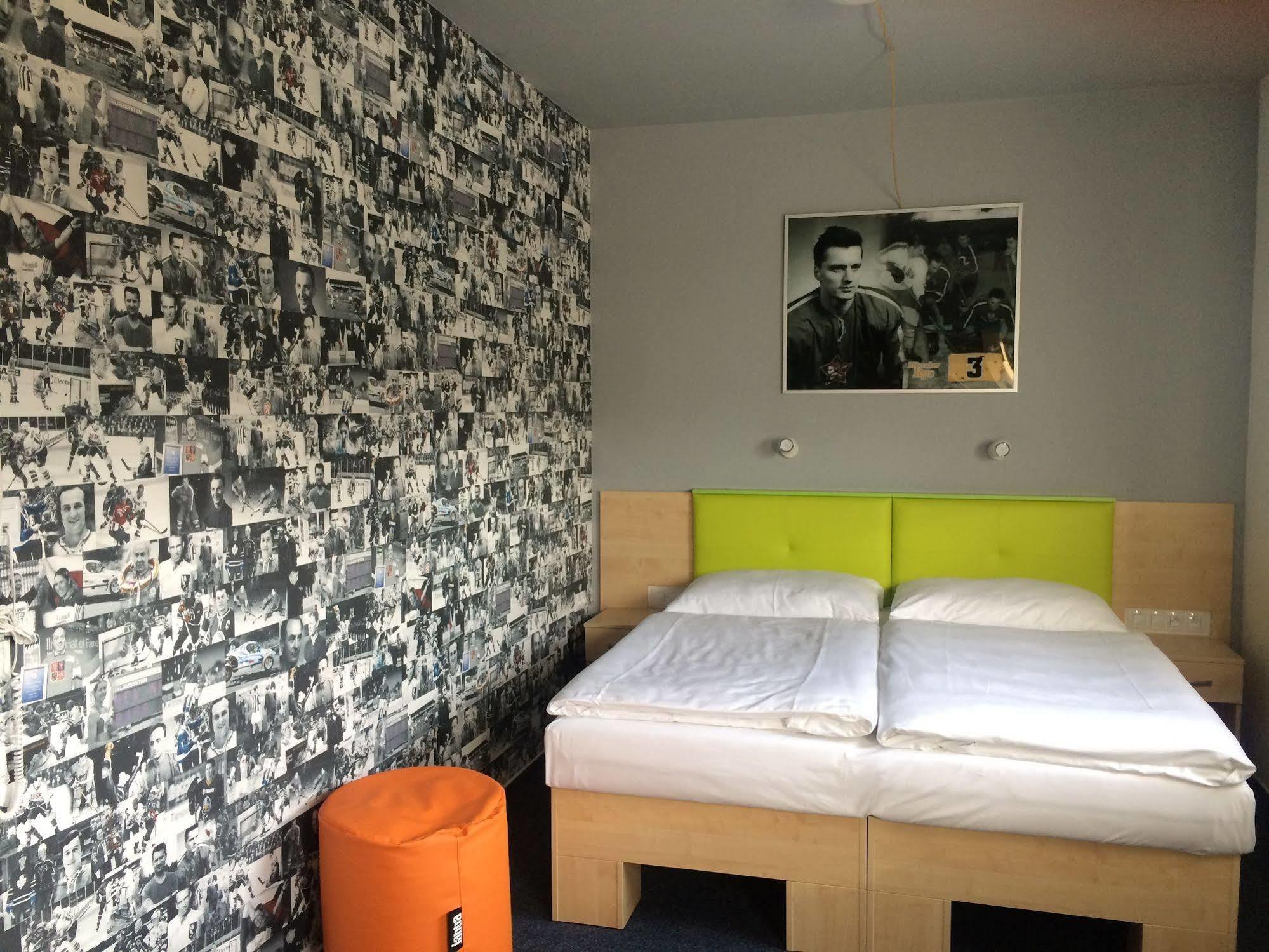 Sport Hotel Sletiste Kladno Extérieur photo